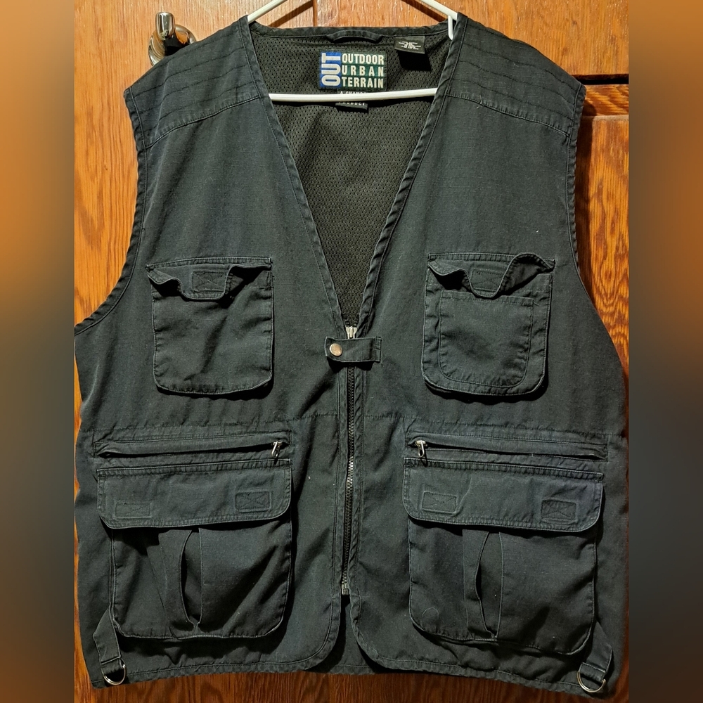 Outdoor Urban Terrain Black Sportsman Utility Vest